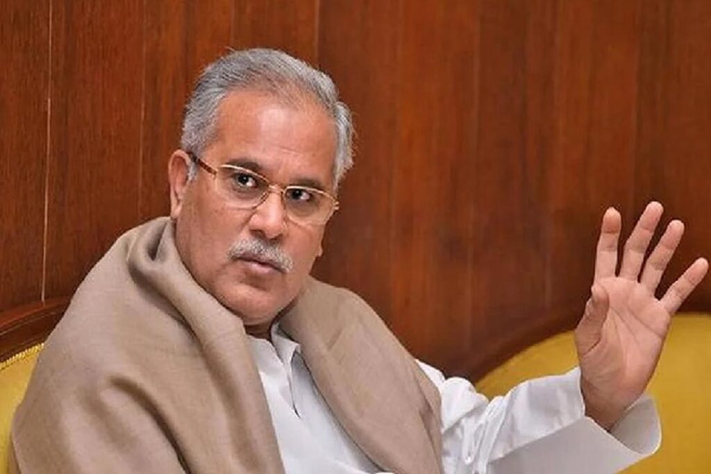 यूक्रेन में फंसे छत्तीसगढ़ के लोग मदद के लिए इन नंबरों पर कर सकते हैं संपर्क, सीएम बघेल ने हर संभव मदद का दिलाया विश्वास