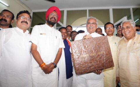 मुख्यमंत्री भूपेश बघेल कर रहे है छत्तीसगढ़ का बजट पेश, देखिए सीधा प्रसारण