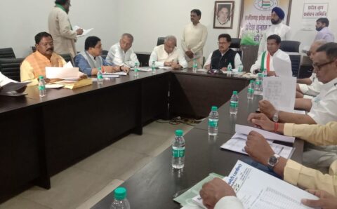 वीडियो : खैरागढ़ उपचुनाव के लिए 23 दावेदारों के नाम पर हुआ मंथन, हाईकमान लेगा अंतिम निर्णय : सीएम