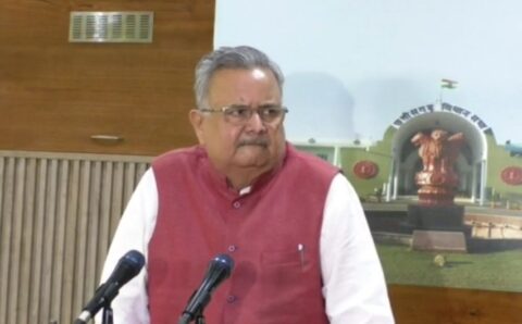 वीडियो : कर्ज के बोझ तले दब रही है ये सरकार, छत्तीसगढ़ में पैदा होते ही बच्चे के सिर पर होता है 35 हजार का कर्ज : डॉ रमन सिंह