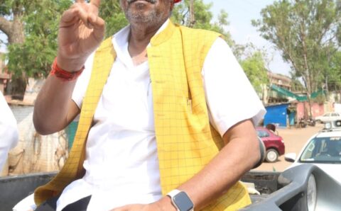 खैरागढ़ विधानसभा उप चुनाव प्रचार के अंतिम दिन बृजमोहन अग्रवाल ने रोड शो और बाइक रैली कर बदली चुनावी फिजा