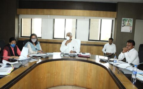 टी एस सिंहदेव की अध्यक्षता में दो चरणों हुई विभागीय समीक्षा बैठक