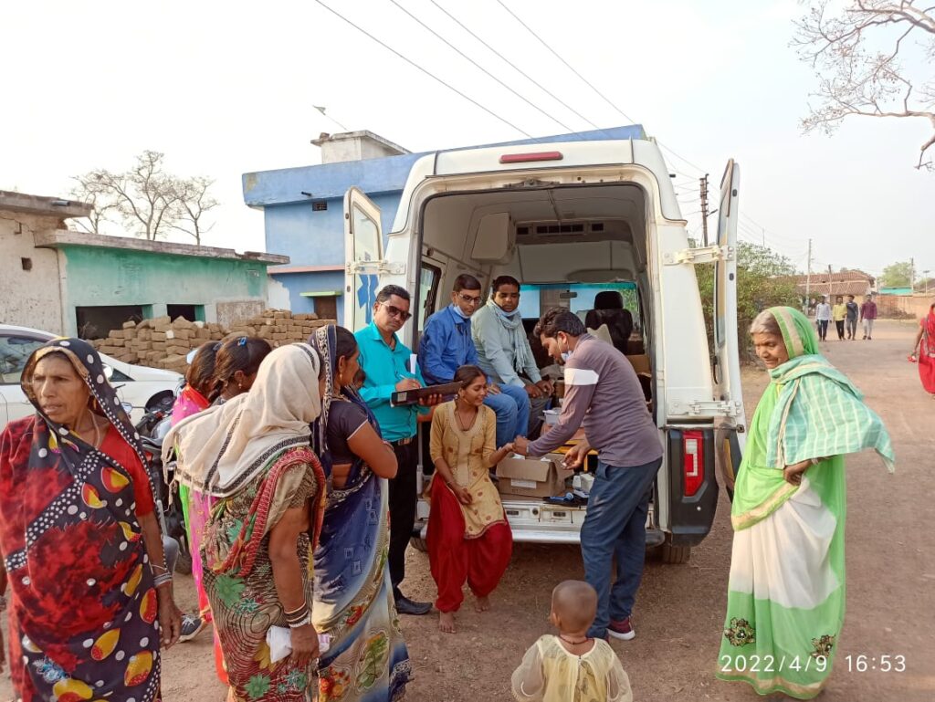 मुख्यमंत्री हाट बाजार क्लीनिक योजना अंतर्गत महज 4 महीनों में ही 71 हजार 626 से अधिक मरीज हुए लाभांवित