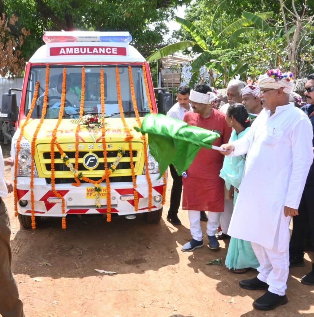 नानगुर में आज मुख्यमंत्री ने दी सर्वसुविधायुक्त एम्बुलेंस की सौगात