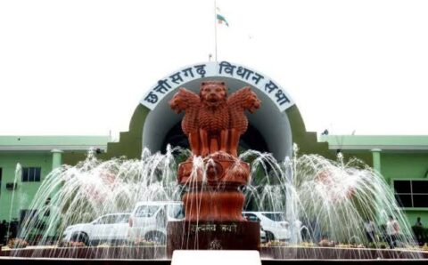 छत्तीसगढ़ विधानसभा में कर्मचारी हड़ताल की गूंज, विपक्ष ने लगाया वादाखिलाफी का आरोप, बढ़ते अपराध पर भी घिरी सरकार