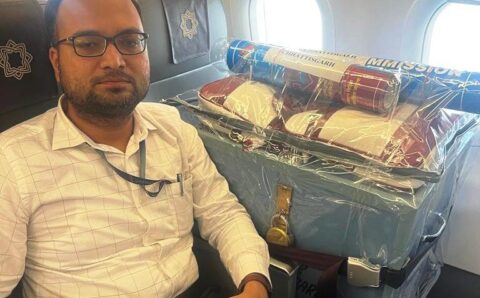 वीडियो: राष्ट्रपति चुनाव के लिए विमान में विशेष टिकट खरीद पर सीट पर रख लाई गई मतपेटी, स्ट्रांग रूम में सीलबंद