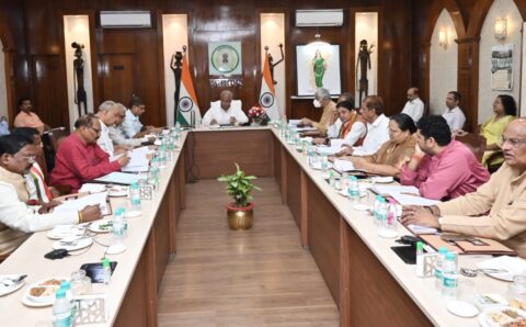 मुख्यमंत्री भूपेश बघेल की अध्यक्षता में कैबिनेट की बैठक शुरू…