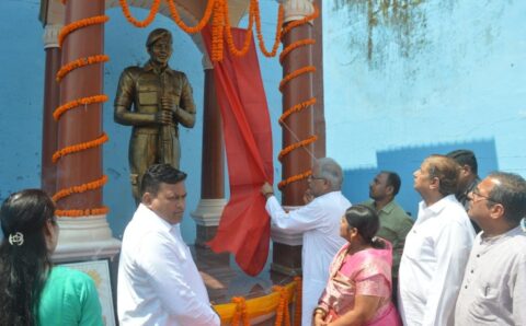 शहीद रामस्वरूप चंद्राकर की प्रतिमा का मुख्यमंत्री भूपेश बघेल ने किया अनावरण