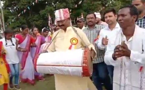 मांदर की थाप पर थिरके संस्कृति मंत्री अमरजीत भगत, देखिये मनमोहक वीडियो