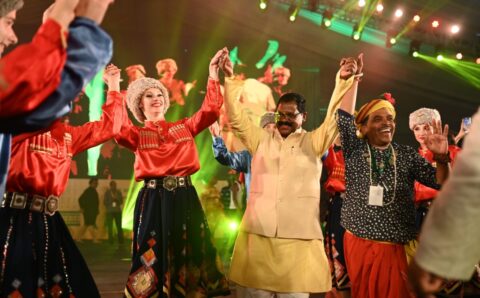 राष्ट्रीय आदिवासी नृत्य महोत्सव का रंगारंग समापन, देश-विदेश के कलाकारों ने जीता दिल, संस्कृति मंत्री अमरजीत जमकर थिरके