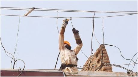 मुरैना में अवैध पम्प कनेक्शनों एवं बिजली चोरी रोकने सघन चेकिंग अभियान