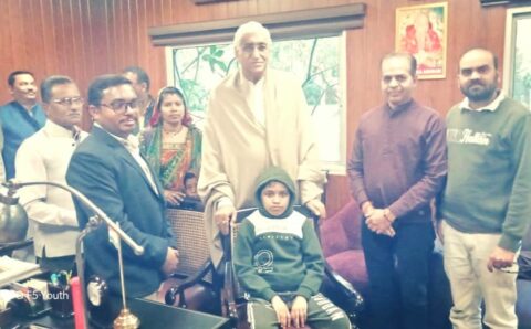 स्वास्थ्य मंत्री टी.एस. सिंहदेव से मस्कुलर डिस्ट्रॉफी से पीड़ित लोगों और उनके परिजनों ने की मुलाकात