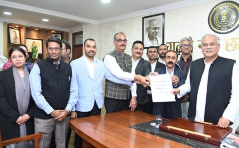 मुख्यमंत्री से छत्तीसगढ़ उच्च न्यायालय अधिवक्ता संघ के प्रतिनिधिमंडल ने की सौजन्य मुलाकात