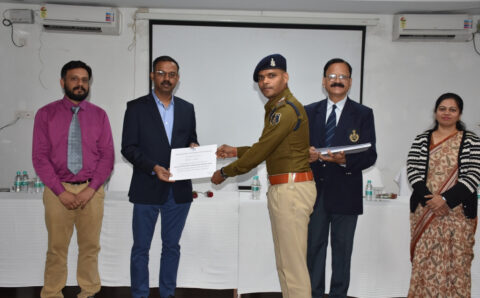 यातायात पुलिस तथा परिवहन विभाग के अधिकारियों का सड़क सुरक्षा संबंधी प्रशिक्षण संपन्न..