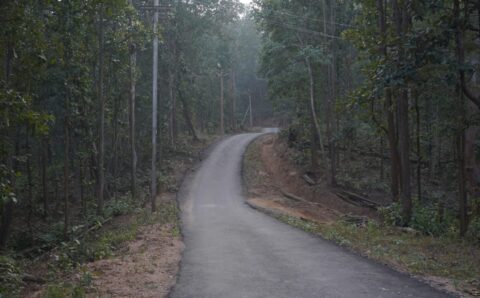 छत्तीसगढ़ के उत्तरी छोर के आखिरी गांव पुंदाग में आजादी के 75 साल बाद सड़क बनाने का काम शुरू