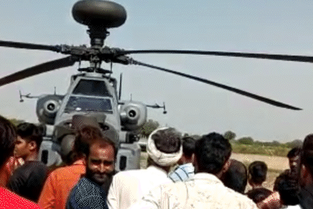 ‘Apache helicopter’ की इमरजेंसी लैंडिंग के बाद लगी भिंड,सिंध नदी किनारे उतरा अपाचे, दोनों पायलट सेफ…