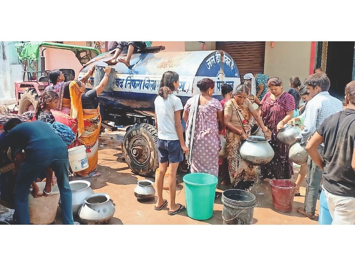 पानी का काला कारोबार,4 हजार लीटर के 400 रुपए पर अब दो से ढाई हजार रुपए में मिल रहा है पानी का टैंकर…