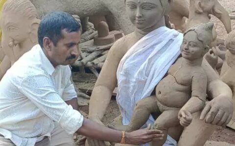 अयोध्या की पवित्र मिट्टी से आकर ले रही माता कौशल्या की मूर्ति
