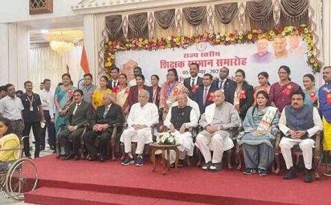 शिक्षक दिवस पर आज 52 शिक्षकों का हुआ सम्मान, इतने हजार रुपए की राशि और प्रशस्ति पत्र किया गया प्रदान…