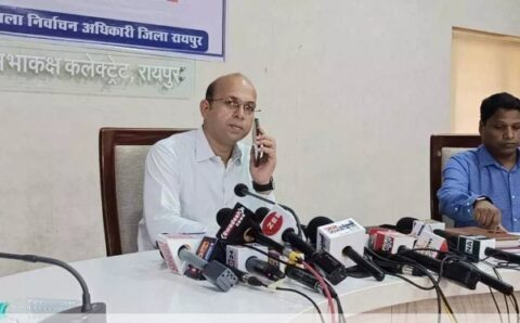 रायपुर कलेक्टर ने की प्रेसवार्ता, जिले में बनाए गए हैं 1869 मतदान केंद्र