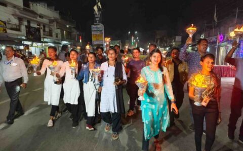 मशाल रैली निकाल मतदान के लिए की अपील