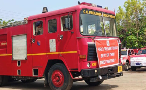 दमकल वाहनों की अग्निशमन सेवा दिवस पर राजधानी में निकली रैली…