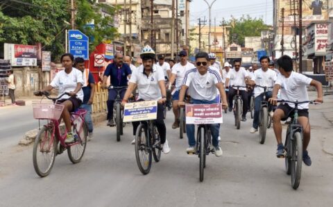 जब समाज को मत्दं के लिए जागरुक करने एसपी और कलेक्टर निकले साइकिल पर…