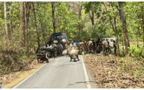 जवानो से भरी बस हुई हादसे का सिकार..!!, अधिकारी समेत 17 जवान हुई घायल…