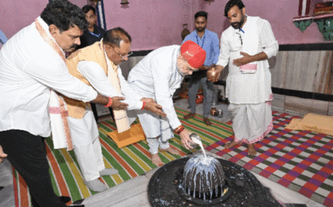 गृह मंत्री अमित शाह ने महाप्रभु वल्लभाचार्य के मुख्य प्राकट्य बैठक स्थल और चम्पेश्वर महादेव की पूजा-अर्चना