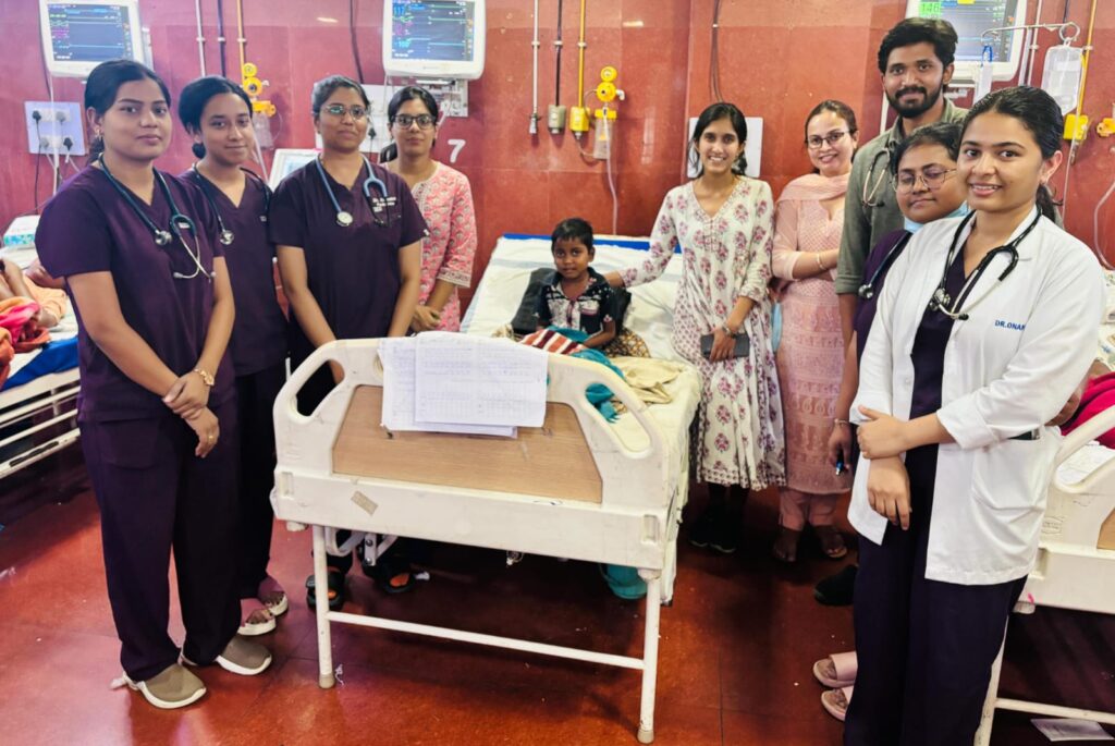 उपचार की विजयगाथा, नन्हें योद्धा हर्ष की प्रेरक यात्रा, अम्बेडकर अस्पताल में संघर्ष से सफलता की प्रेरणादायक कहानी