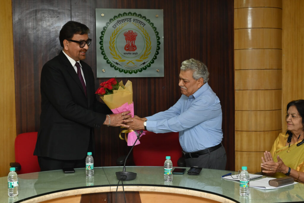 आर्टिफिसियल इन्टेलिजेंस और डिजिटल लोक प्रशासन प्रभावित परिवेश में प्रशासनिक नेतृत्व विषय पर वक्तव्य व परिचर्चा आयोजित