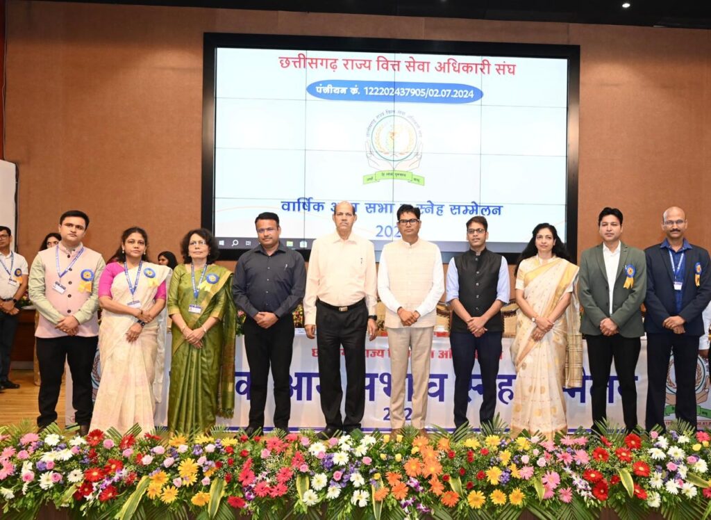 वित्त सेवा के अधिकारी पारदर्शी, जवाबदेह एवं निष्ठापूर्वक कार्याे का निर्वहन करें-वित्त मंत्री ओ.पी.चौधरी