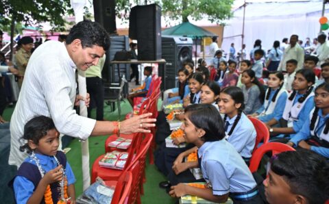 एक विचार आपका जीवन बदल सकता है: राजस्व मंत्री टंकराम वर्मा ने शाला प्रवेशोत्सव में बच्चों का बढ़ाया उत्साह