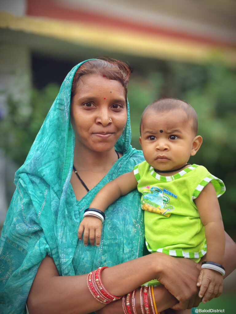 समस्याओं के निराकरण होने पर जनजातीय महिलाओं ने की शिविर की सराहना