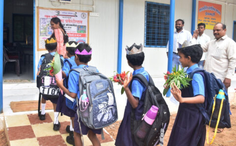 खामोश स्कूल में फिर गूंजे अक्षर, ईरकभट्टी में फिर से चला ज्ञान का दीप, बच्चों की आँखों में दिखी उम्मीद की किरण