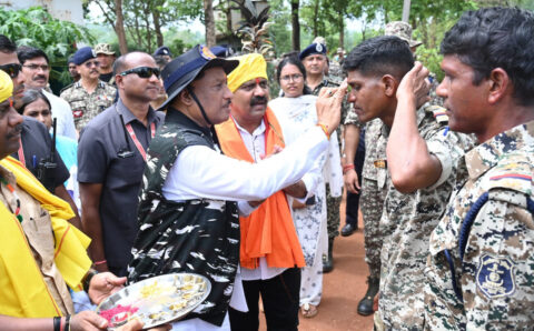 बस्तर में फैल रहा है अब विकास का उजियारा