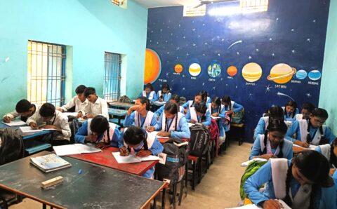 फिर से स्कूलों में लौटी रौनक…