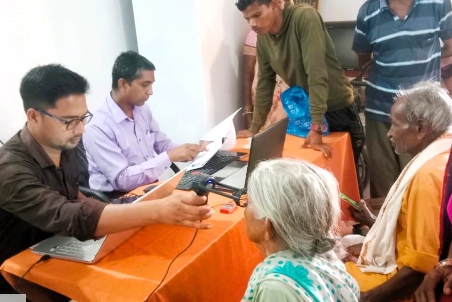 धरती आबा जनभागीदारी अभियान : जनजातीय समाज के लिए बना सौगातों और राहत का स्रोत