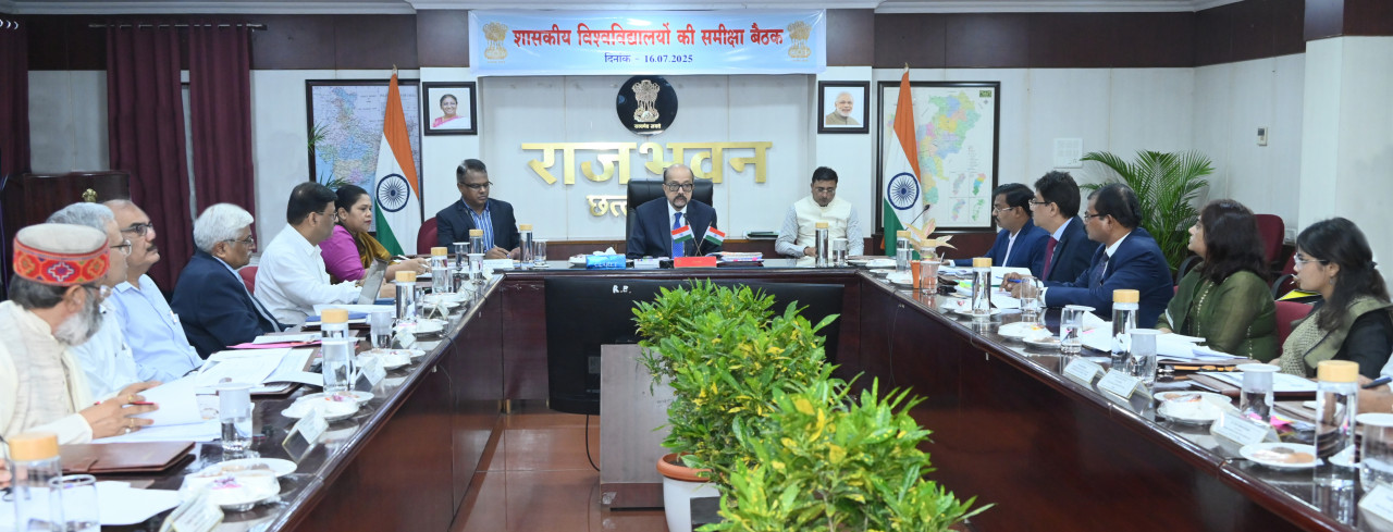 शैक्षणिक गुणवत्ता बढ़ाने विश्वविद्यालयों व कॉलेजों में रिक्त पदों पर भर्ती को दें प्राथमिकता : राज्यपाल रमेन डेका