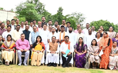 सीएम साय नवनिर्वाचित जिला पंचायत अध्यक्षों एवं उपाध्यक्षों के प्रशिक्षण कार्यक्रम में कहा-ग्रामीण विकास की रीढ़ की हड्डी हैं पंचायती राज संस्थाएं