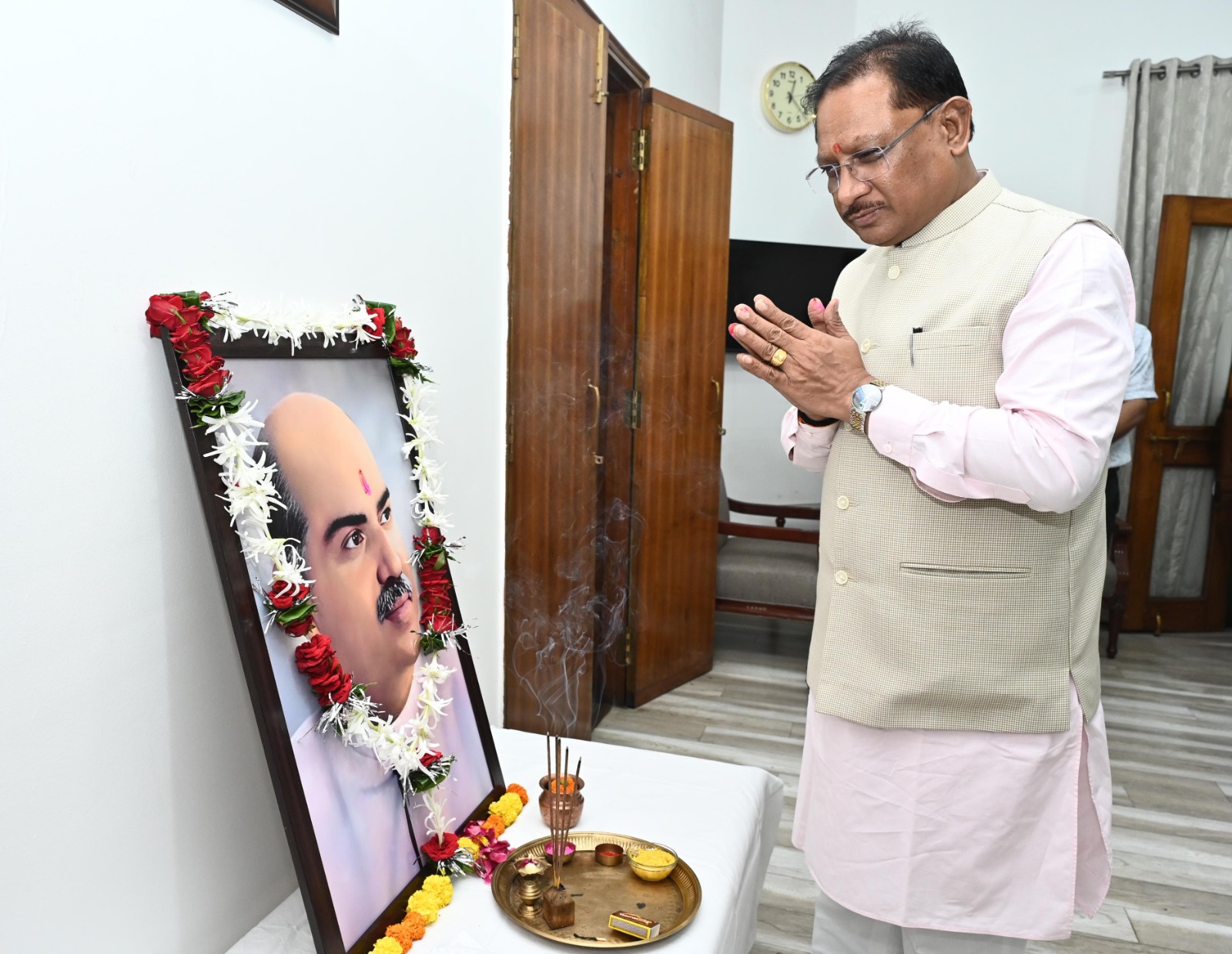 सीएम साय ने डॉ. श्यामा प्रसाद मुखर्जी की जयंती पर दी श्रद्धांजलि, कहा- उनके विचारों और मूल्यों को आचरण में उतारना ही होगी सच्ची श्रद्धांजलि