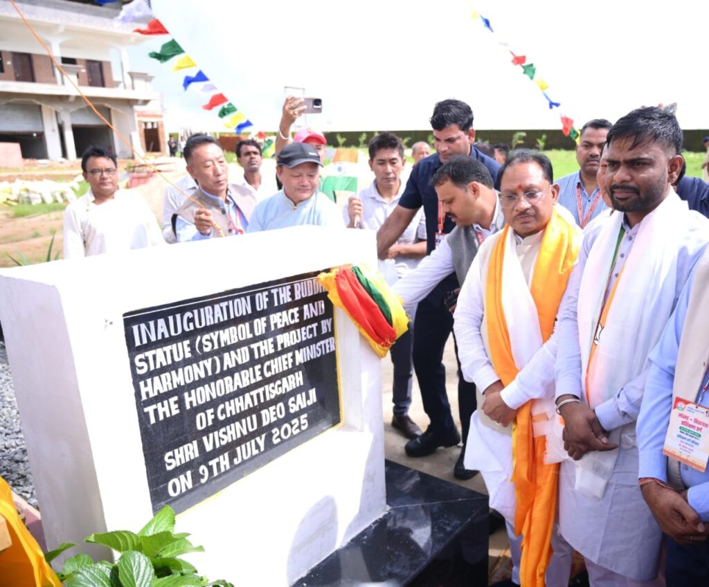 मैनपाट में भगवान बुद्ध की प्रतिमा का अनावरण, मुख्यमंत्री ने की विकास कार्यों की घोषणाएं