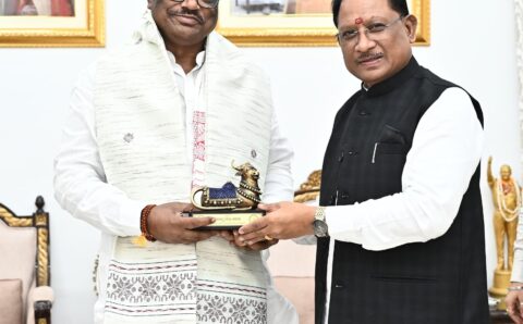 “जनजातीय सशक्तिकरण पर केंद्र-राज्य की साझा प्रतिबद्धता: सीएम साय से केंद्रीय मंत्री दुर्गा दास उइके की मुलाकात”