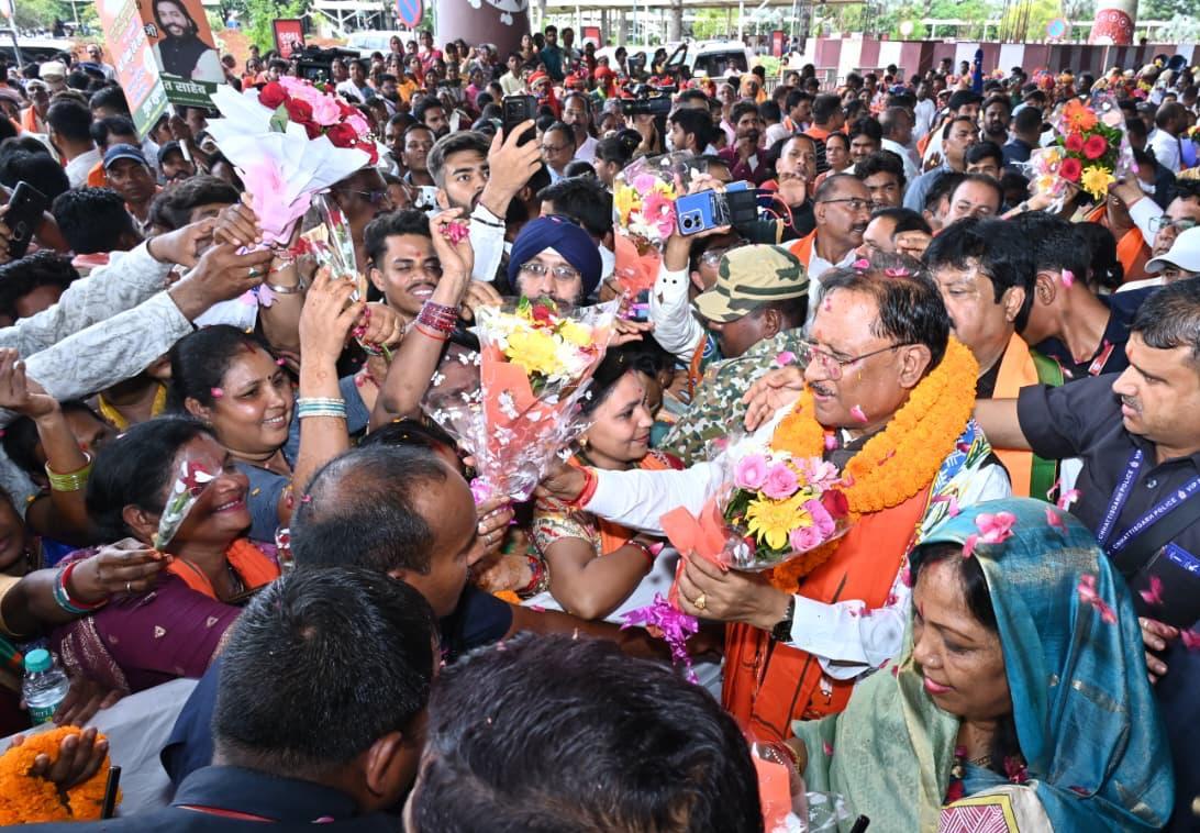 जापान-कोरिया से लौटे CM साय, कहा – AI से सेमीकंडक्टर तक, छत्तीसगढ़ में होगा मेगा निवेश