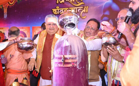 सावन की पावन बेला में मुख्यमंत्री साय ने किया भगवान शिव का रूद्राभिषेक, प्रदेशवासियों की समृद्धि और सुख-शांति की कामना
