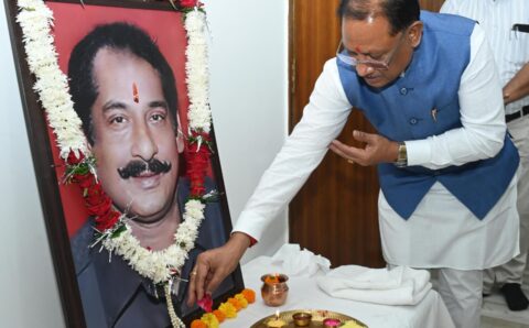 मुख्यमंत्री साय ने स्व. दिलीप सिंह जूदेव की पुण्यतिथि पर दी श्रद्धांजलि