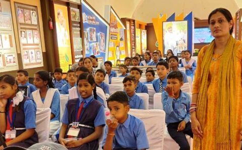 “25 वर्ष का गौरव: रायपुर टाउन हॉल में छत्तीसगढ़ की भव्य फोटो प्रदर्शनी”