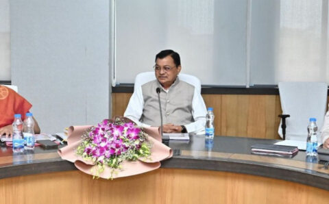 शराब दुकानों में जल्द लागू होगी कैशलेश व्यवस्था