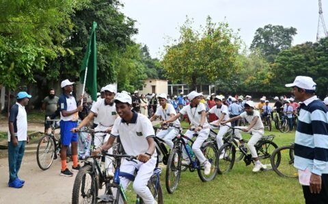 राष्ट्रीय खेल दिवस पर निकाली गई साइकल रैली