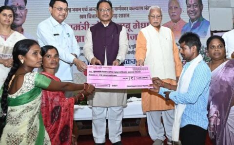 छत्तीसगढ़ भवन एवं अन्य सन्निर्माण कर्मकार कल्याण मंडल अंतर्गत अब तक 8.39 लाख निर्माण श्रमिक लाभान्वित